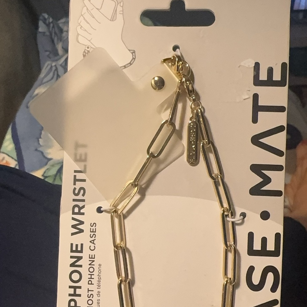 case-mate Gold Chain Phone Wristlet